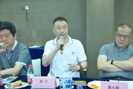 弘高装饰董事长_弘高集团董事长何宁(2)